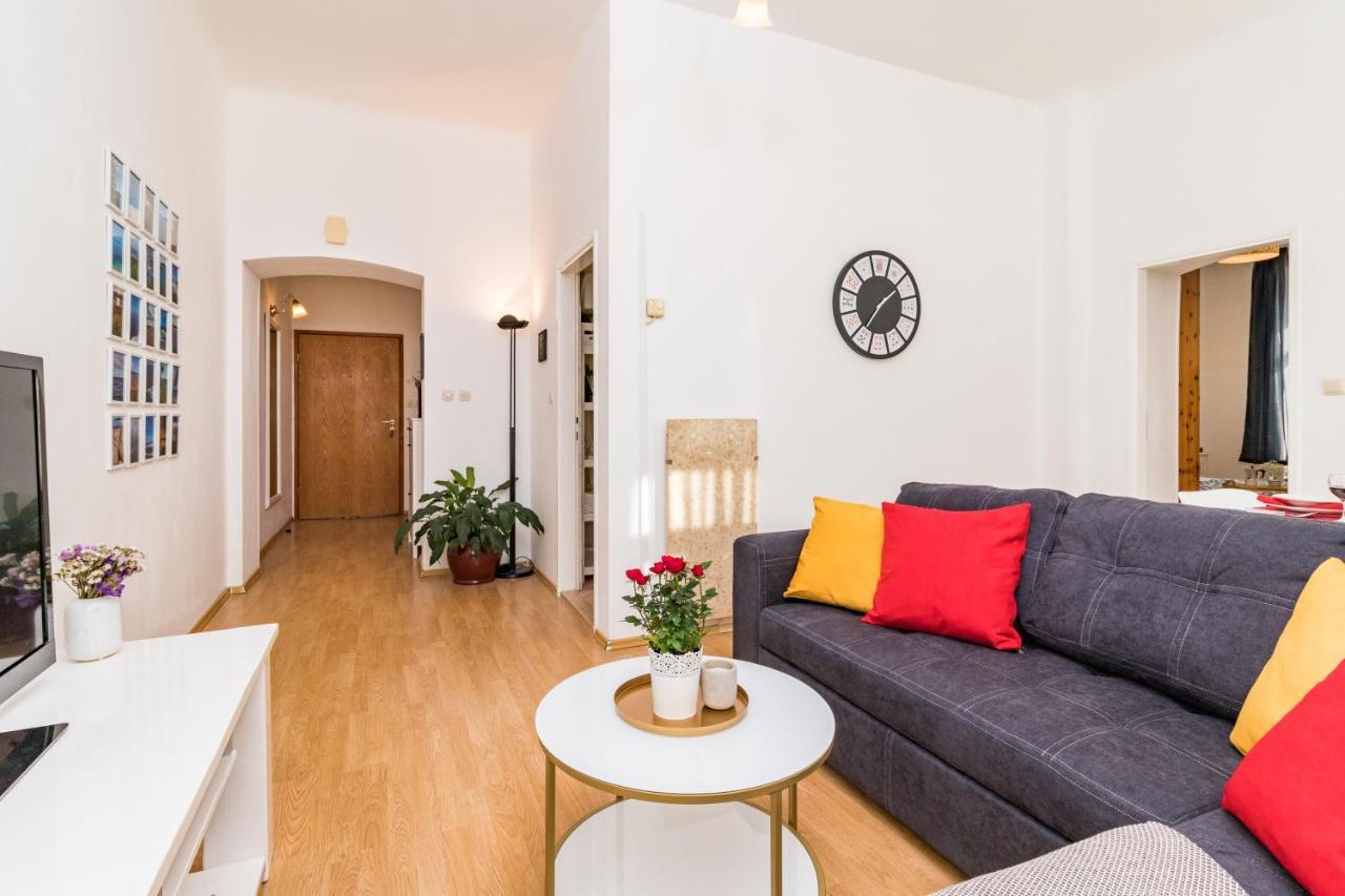 Apartman Lussi Pula Exterior photo