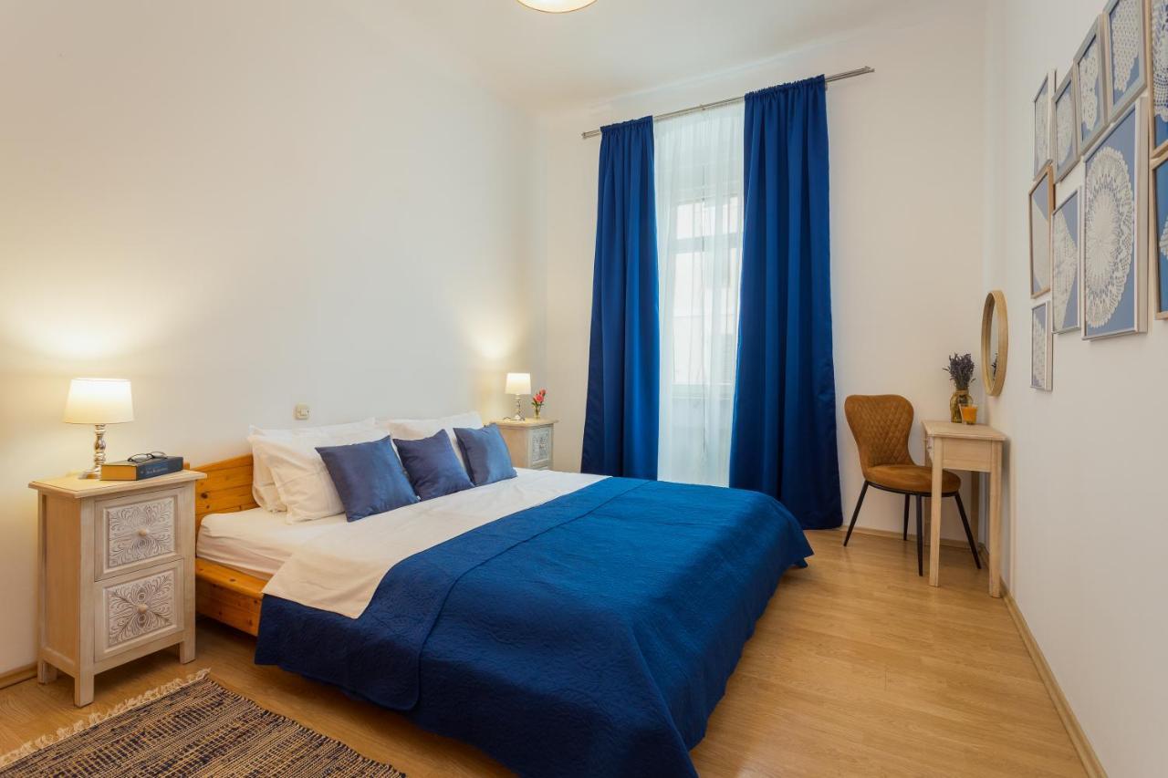 Apartman Lussi Pula Exterior photo