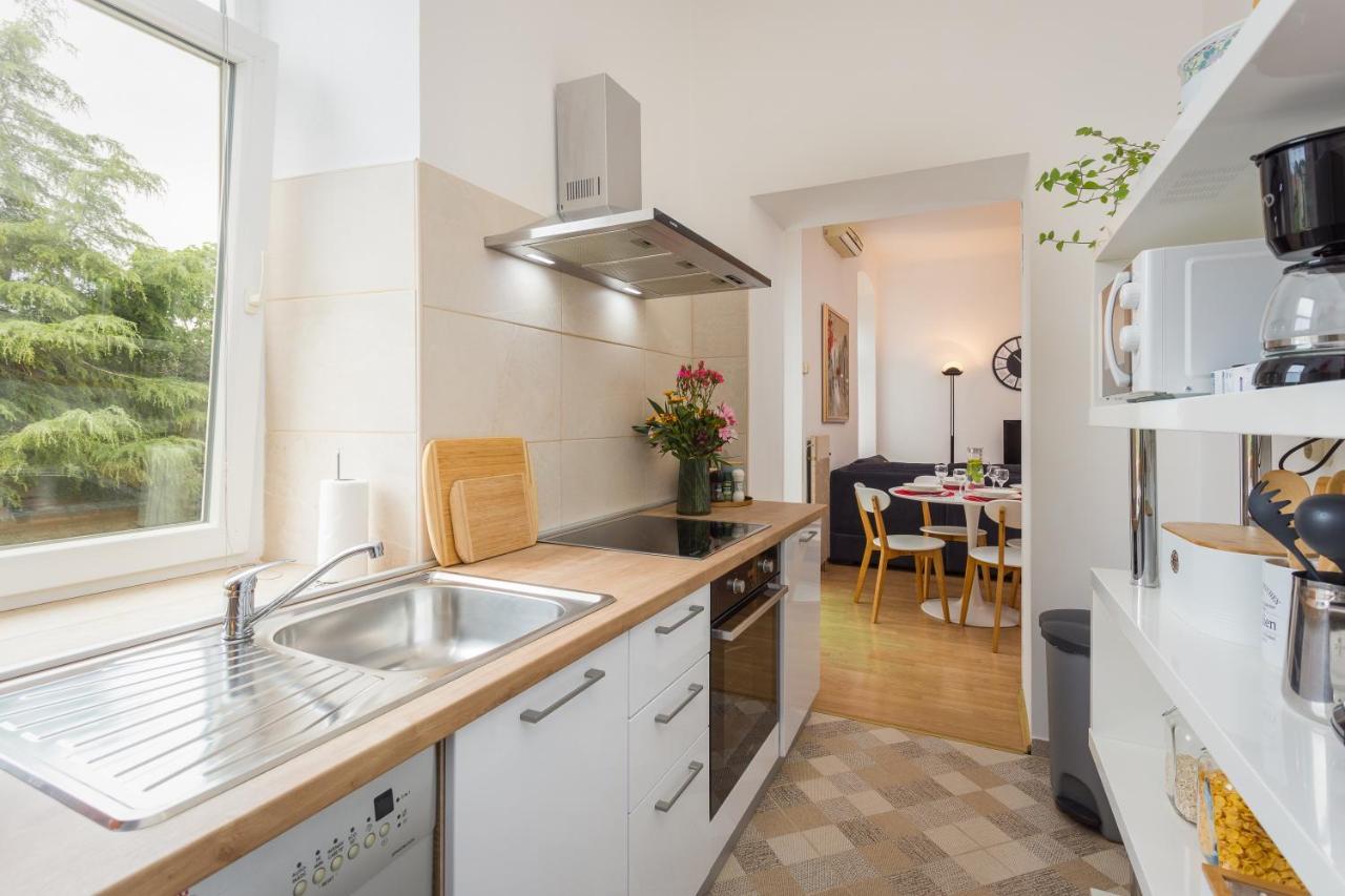 Apartman Lussi Pula Exterior photo